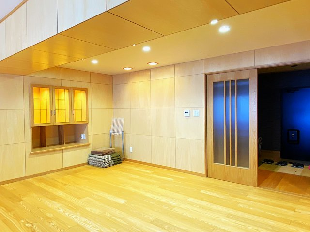 ラヴィ熱海C棟の居間・リビング