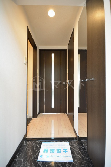 アスヴェル難波ＥＡＳＴの玄関