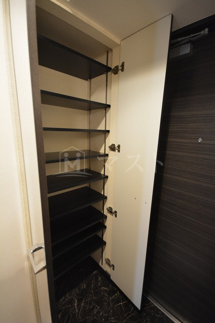 アスヴェル難波ＥＡＳＴの収納