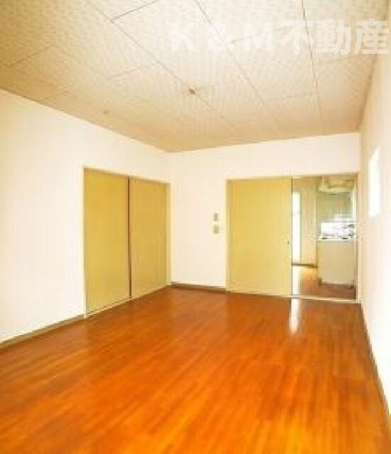 ツインテレスＡの居間・リビング|ゆったり過ごせるリビングです