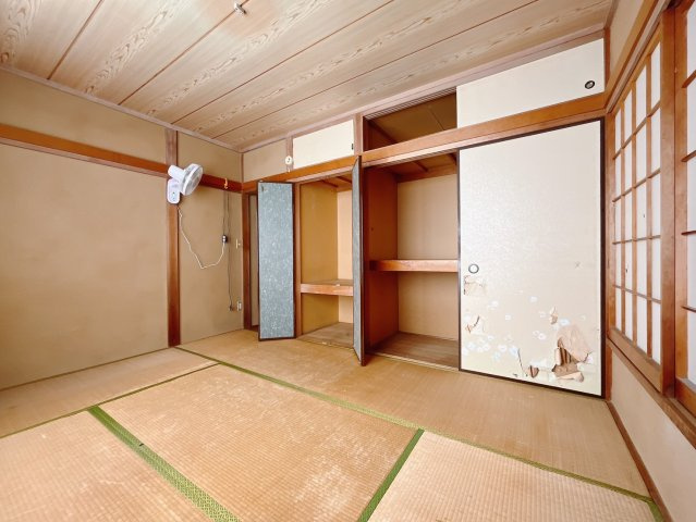 【中古戸建】児玉郡上里町1期　の和室|■2階和室｜和室を書斎にしたり、冬にはコタツを敷いて家族みんなで年越しをするのもいいですね。家族みんなのお気に入りの空間になります♪