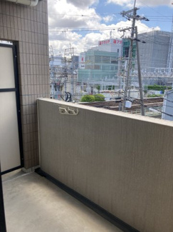 【バルコニー】 | ヴィラ・ウェリントン | ヴィラ・ウェリントン　４０５号室と同タイプの写真です。