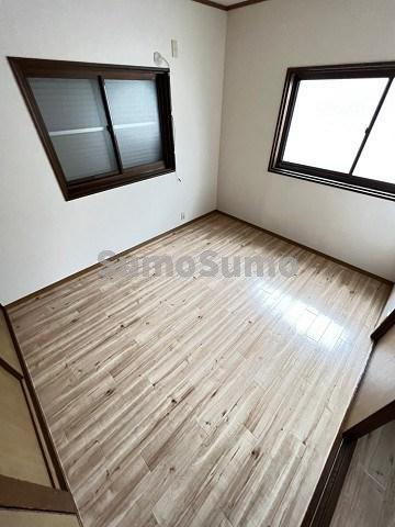 阪本ハイツの居間・リビング|使いやすいリビングです