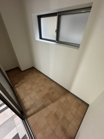 鶯橋マンションの収納