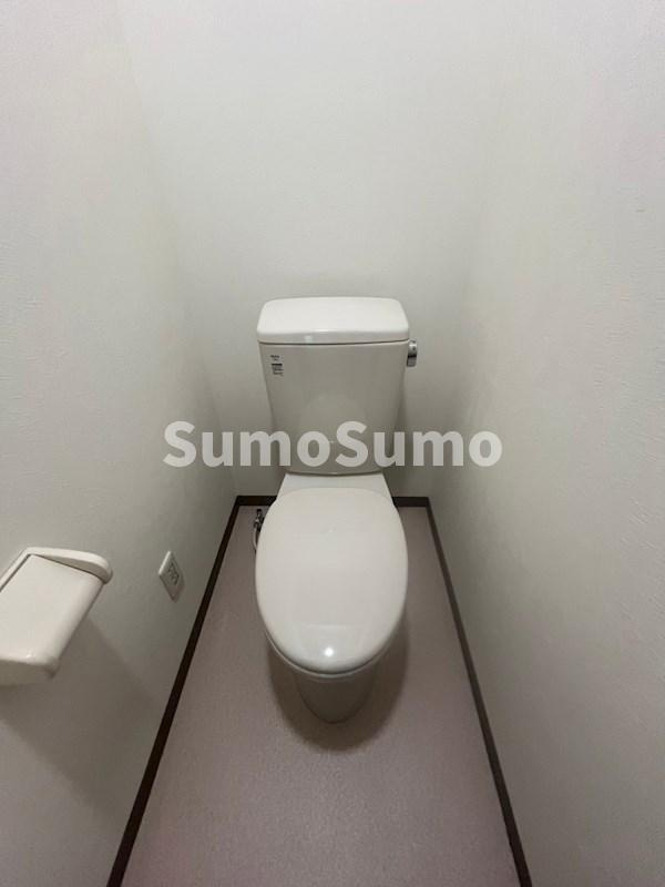 鶯橋マンションのトイレ|シンプルで使いやすいトイレです