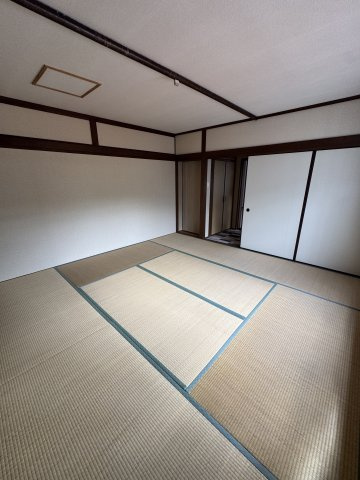 鶯橋マンションの和室