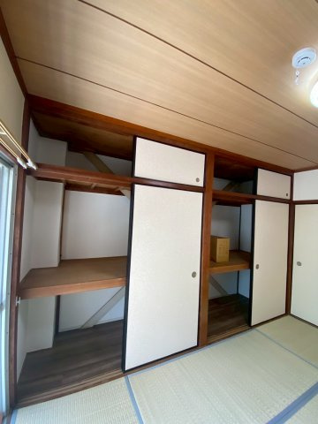 観音山ハイツ西棟の和室