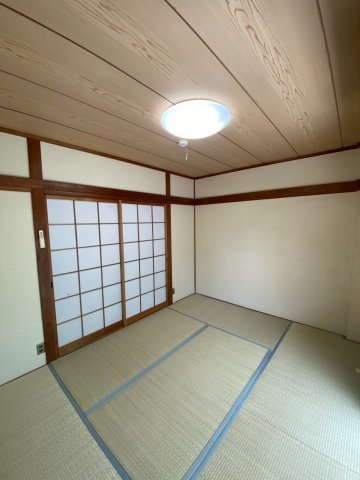 観音山ハイツ西棟の和室