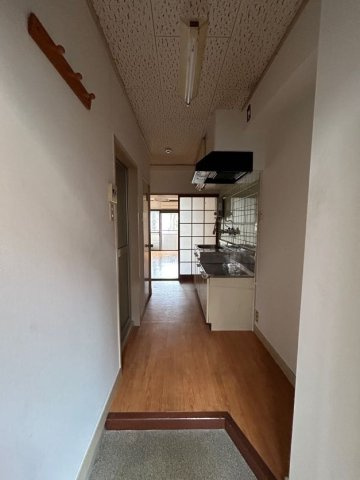 飛松ハイツの玄関
