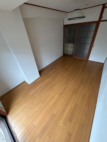 飛松ハイツの居間・リビング