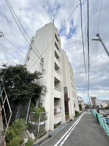 金盃第2ビル高羽荘の外観