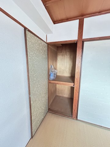 金盃第2ビル高羽荘の和室