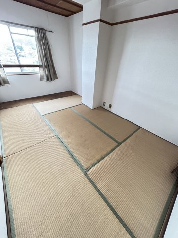 金盃第2ビル高羽荘の寝室