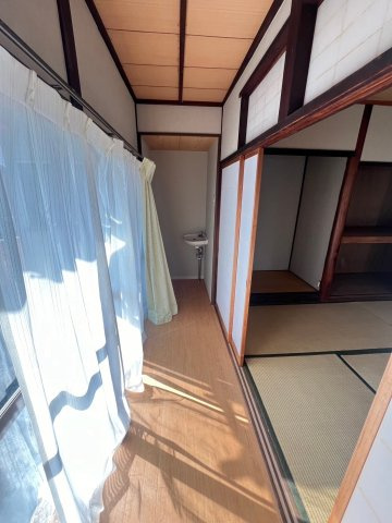 西岡本四丁目貸家の和室