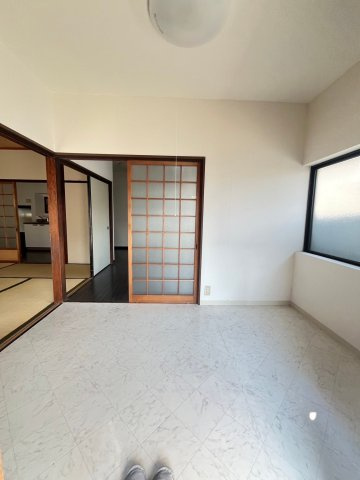 西岡本四丁目貸家の寝室