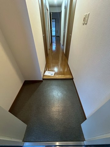 エバーグレイス西宮２の玄関