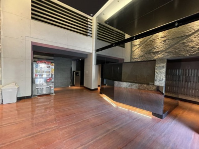【ロビー】 | S-RESIDENCE新大阪駅前 | 高級感のあるロビーです。