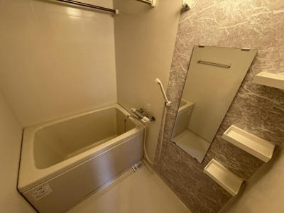 【浴室】 | S-RESIDENCE新大阪駅前 | 清潔感のあるきれいなお風呂です。