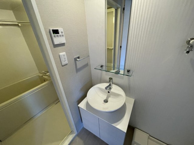 【独立洗面台】 | S-RESIDENCE新大阪駅前 | 独立洗面台です。