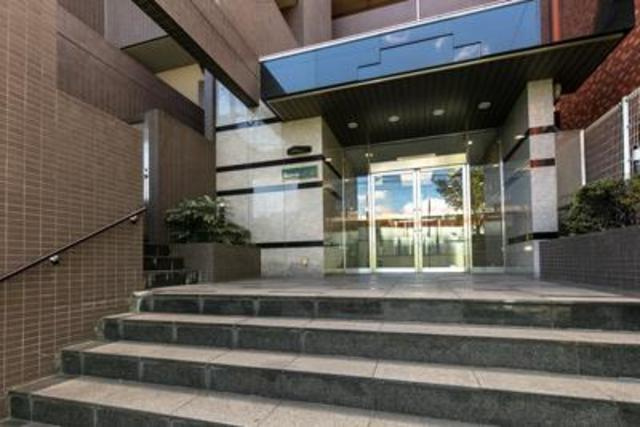 アステリオン松濤のエントランス