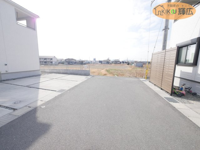 【前面道路含む現地写真】 | 姫路市飾東町庄（10号）　中古戸建