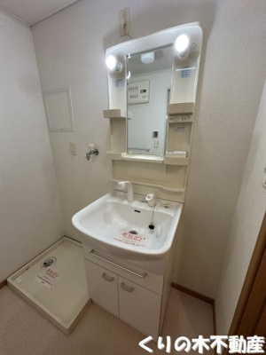 【洗面所】 | カーム・リリー | 忙しい朝には欠かせない洗面所です