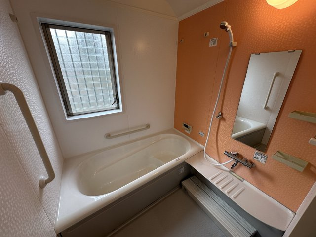 神戸市西区月が丘１丁目戸建の浴室
