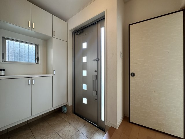 神戸市西区月が丘１丁目戸建の玄関