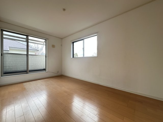 神戸市西区月が丘１丁目戸建の洋室