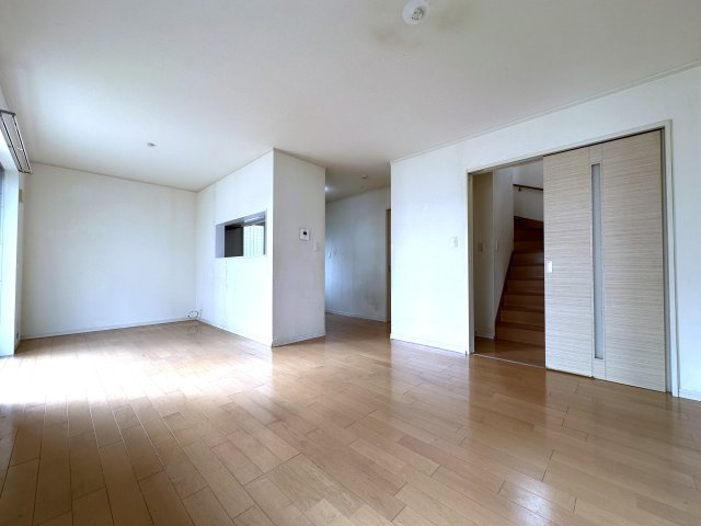 神戸市西区月が丘１丁目戸建の居間・リビング