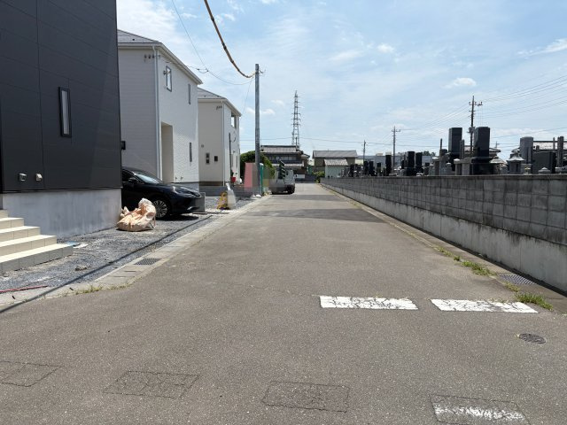 【前面道路含む現地写真】 | 本庄市下野堂第6　クレイドルガーデン　新築戸建　全3棟　3号棟