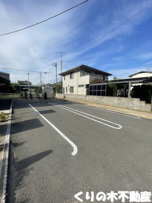 【駐車場】 | ｎｏｖａ | 駐車場があるので、車を買う予定の方も安心です