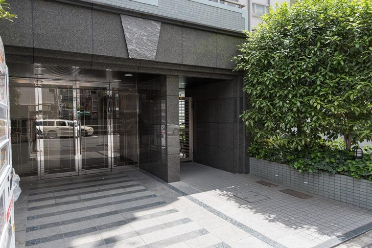 アーバンクリスタル九段下のエントランス