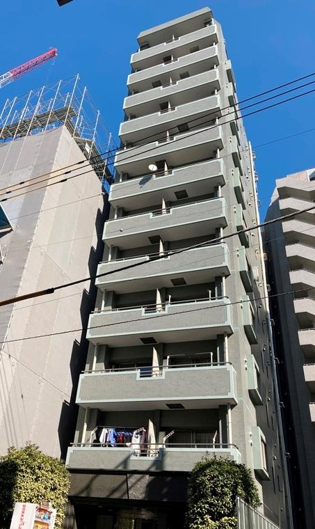 アーバンクリスタル九段下の外観