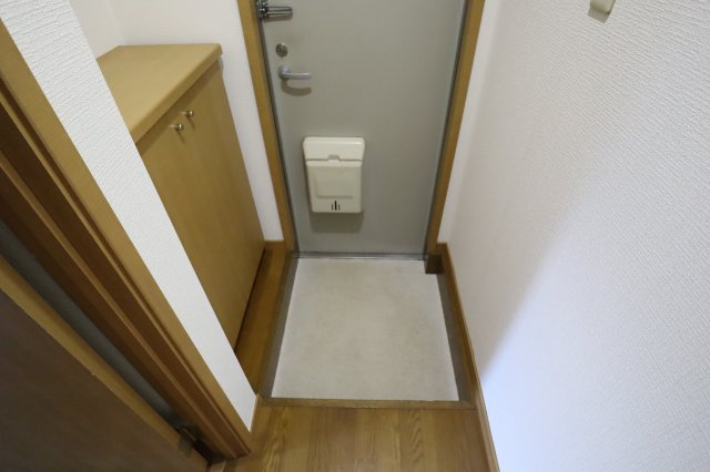 ルミエールSHIMAMURAの玄関