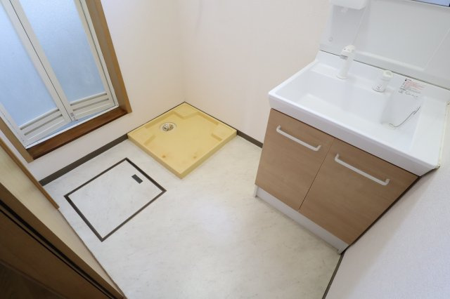 ルミエールSHIMAMURAの洗面所