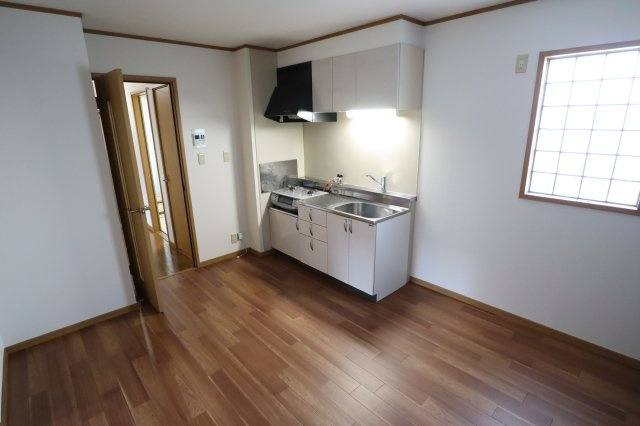 ルミエールSHIMAMURAの居間・リビング