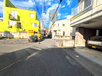 【前面道路含む現地写真】 | 宇都宮市二荒町　居宅部分有プリスティーンビル