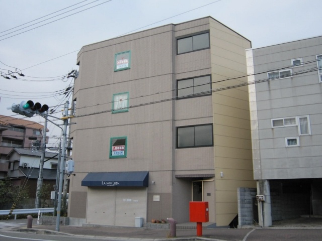 アールヴィラージュの外観