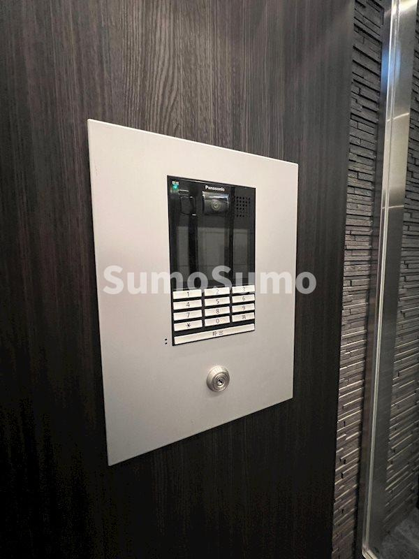 エスリード神戸ハーバークロスのエントランス|建物の内部です