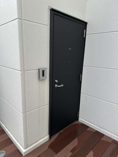 アリュイッテ青井の玄関