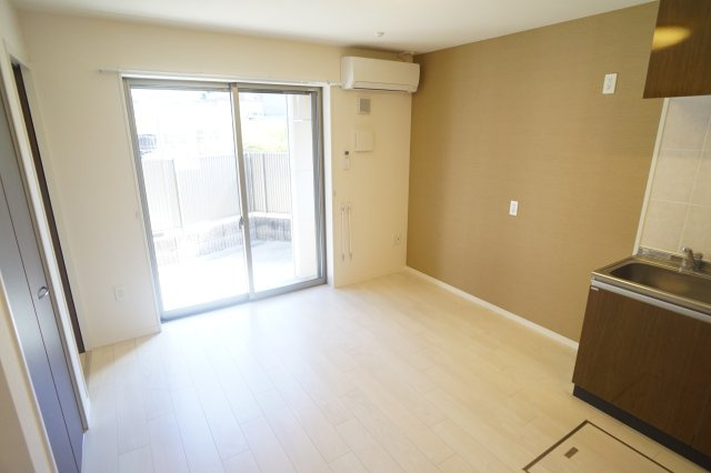 Ｐoire東生駒の居間・リビング