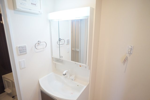 Ｐoire東生駒の洗面所