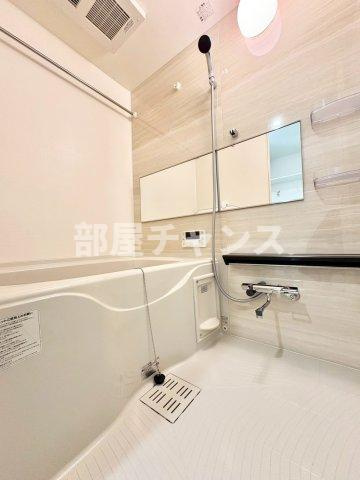プレサンス上前津ディアシスの浴室