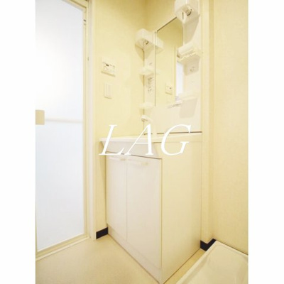 【洗面所】 | ハレアカラ | 洗面台です。