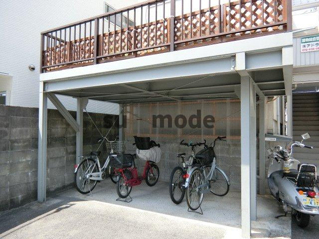 ひかりハイツの駐車場