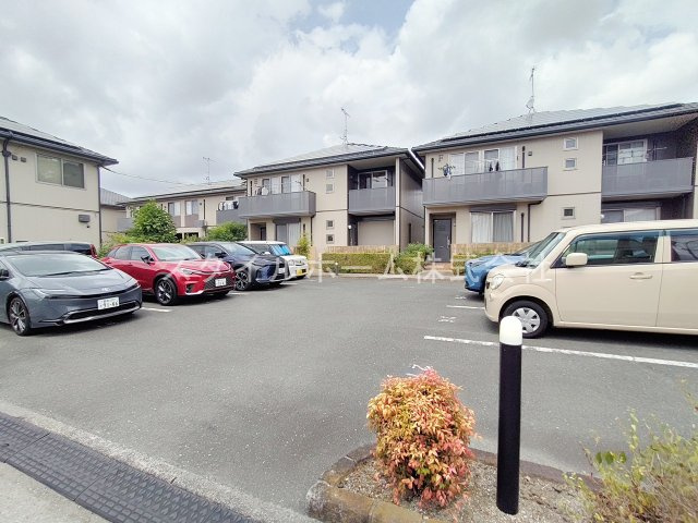 セルリアンコートEの駐車場