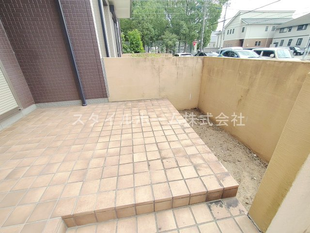 セルリアンコートEの庭