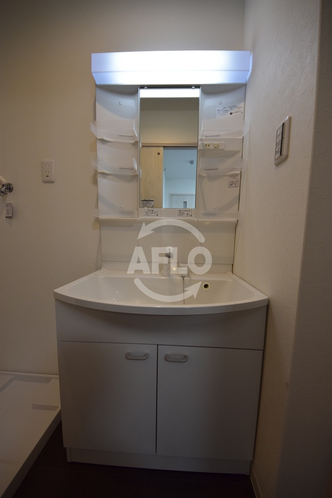 グランパシフィック長橋スクエアの独立洗面台|グランパシフィック長橋スクエア　独立洗面化粧台