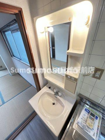 ハイツフェニックスの洗面所|忙しい朝には欠かせない洗面所です